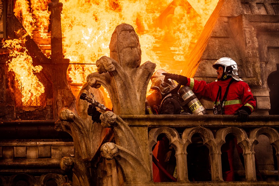 Notre-Dame płonie - lektor
